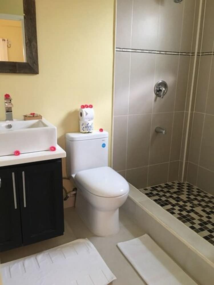 Valley Breeze Guest House 44/45