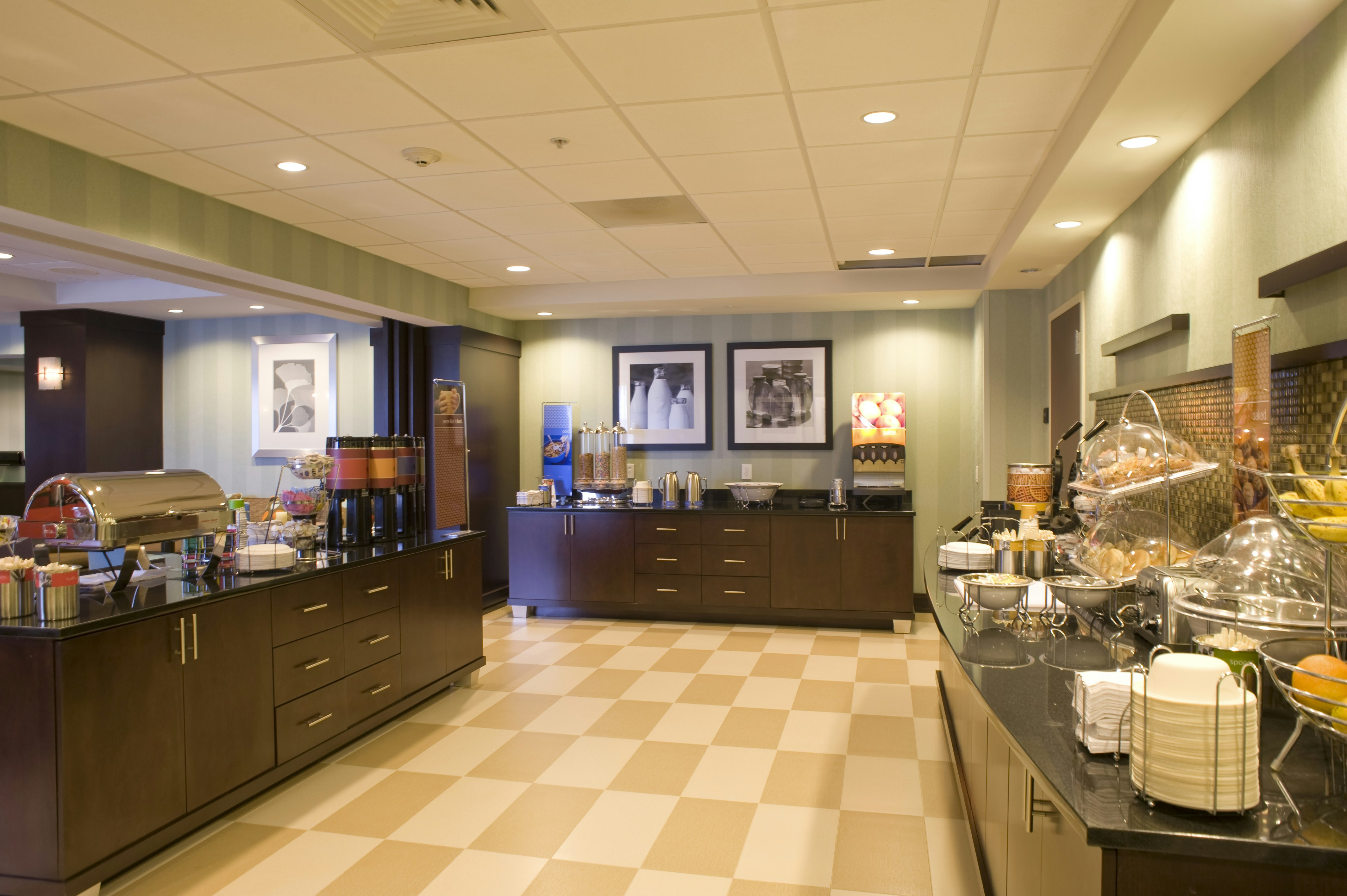 Hampton Inn Anderson/ Alliance Business Park 9/45