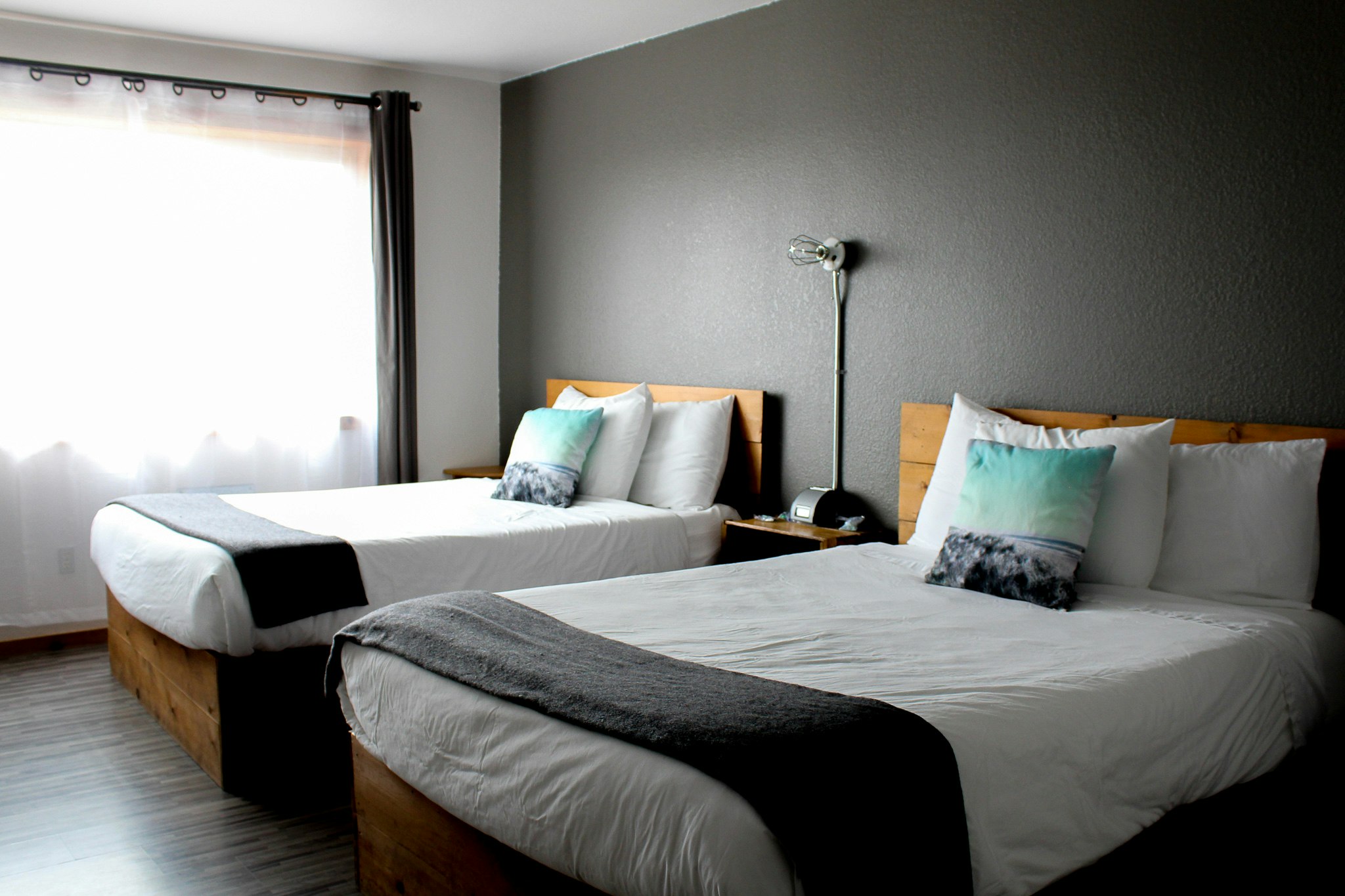West, 2 Double Beds