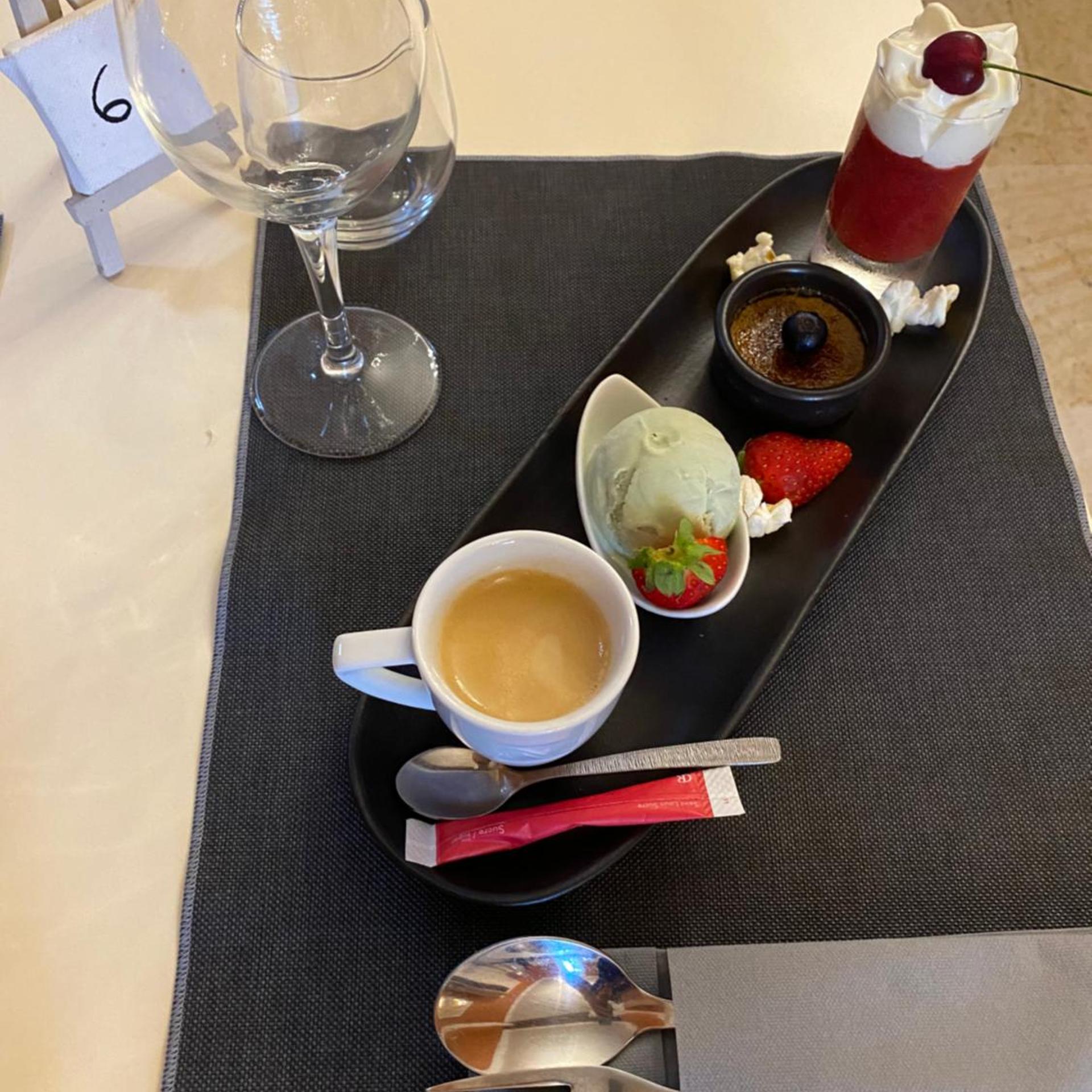 HOTEL LE CYGNE 29/50