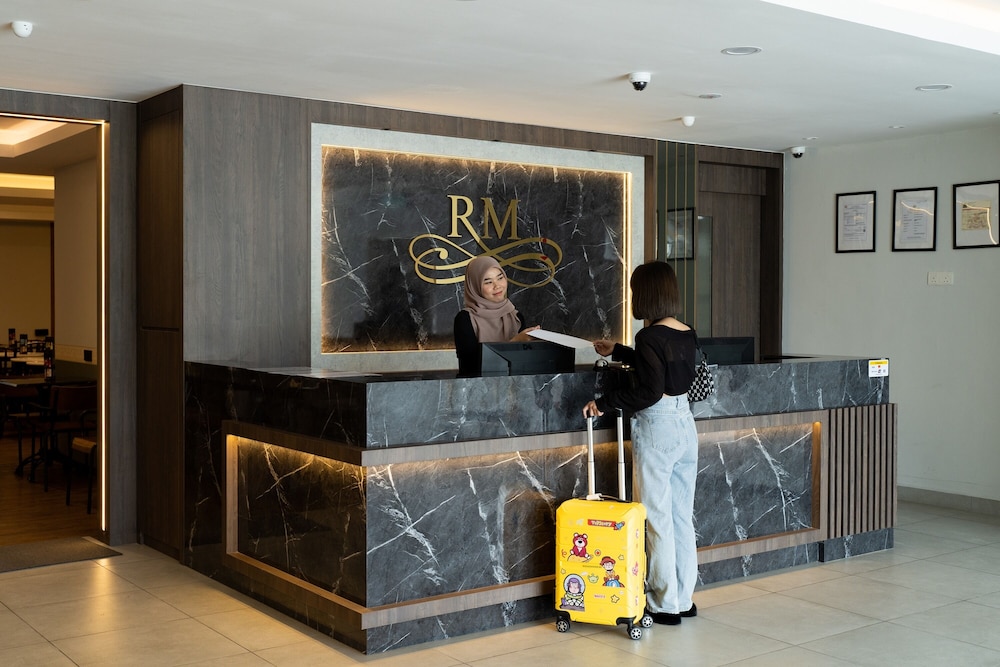 RM Hotel Muar 7/118