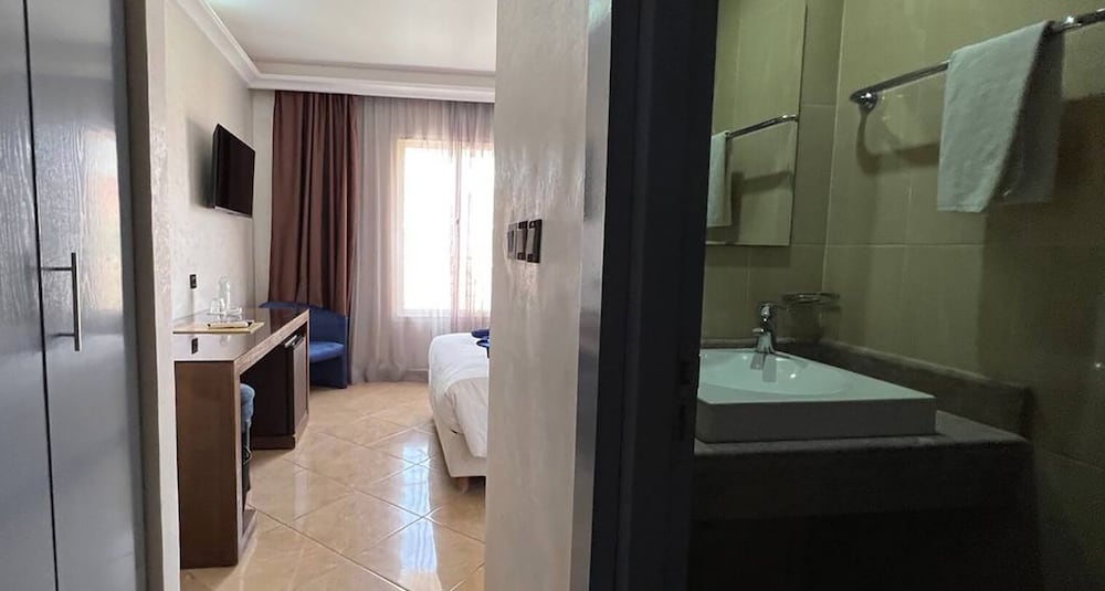 Hotel Al Massira 35/39