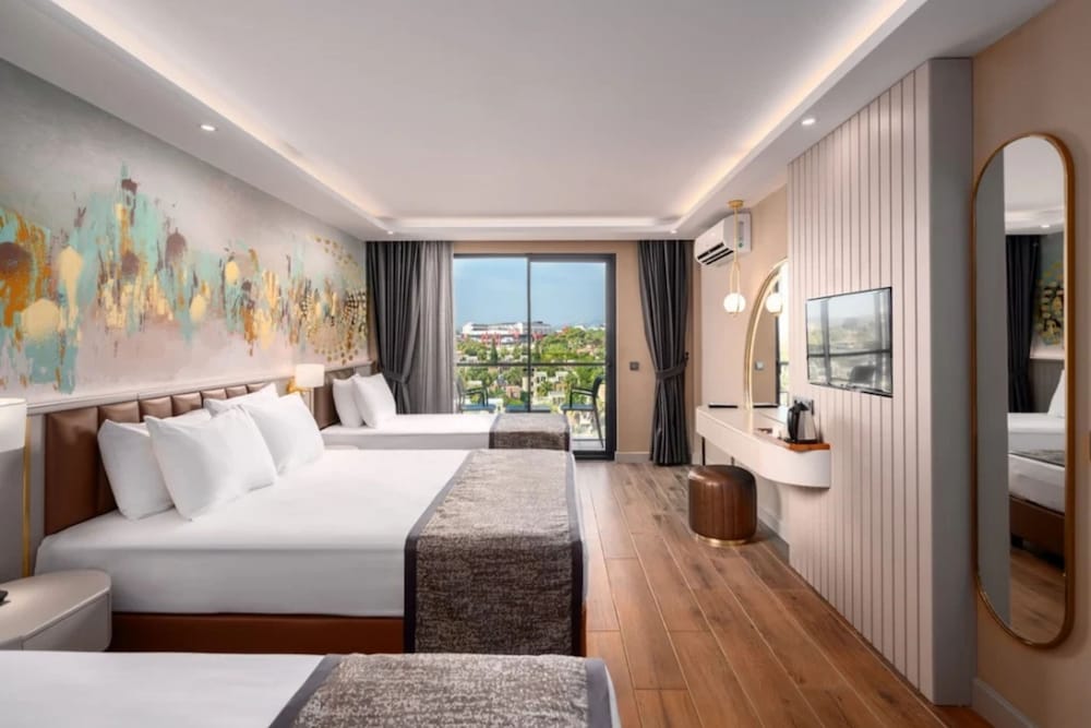 Grand Paradise Hotel 16/50