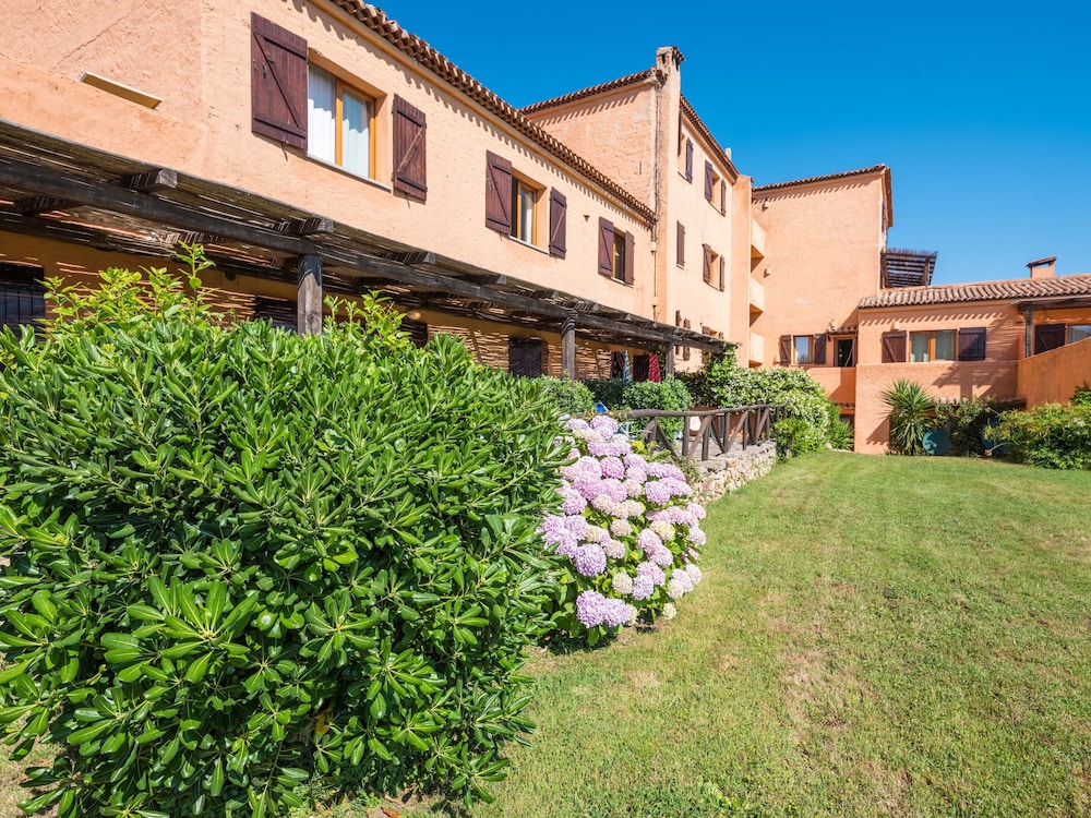 Myo Hotel Rocce Sarde 18/25