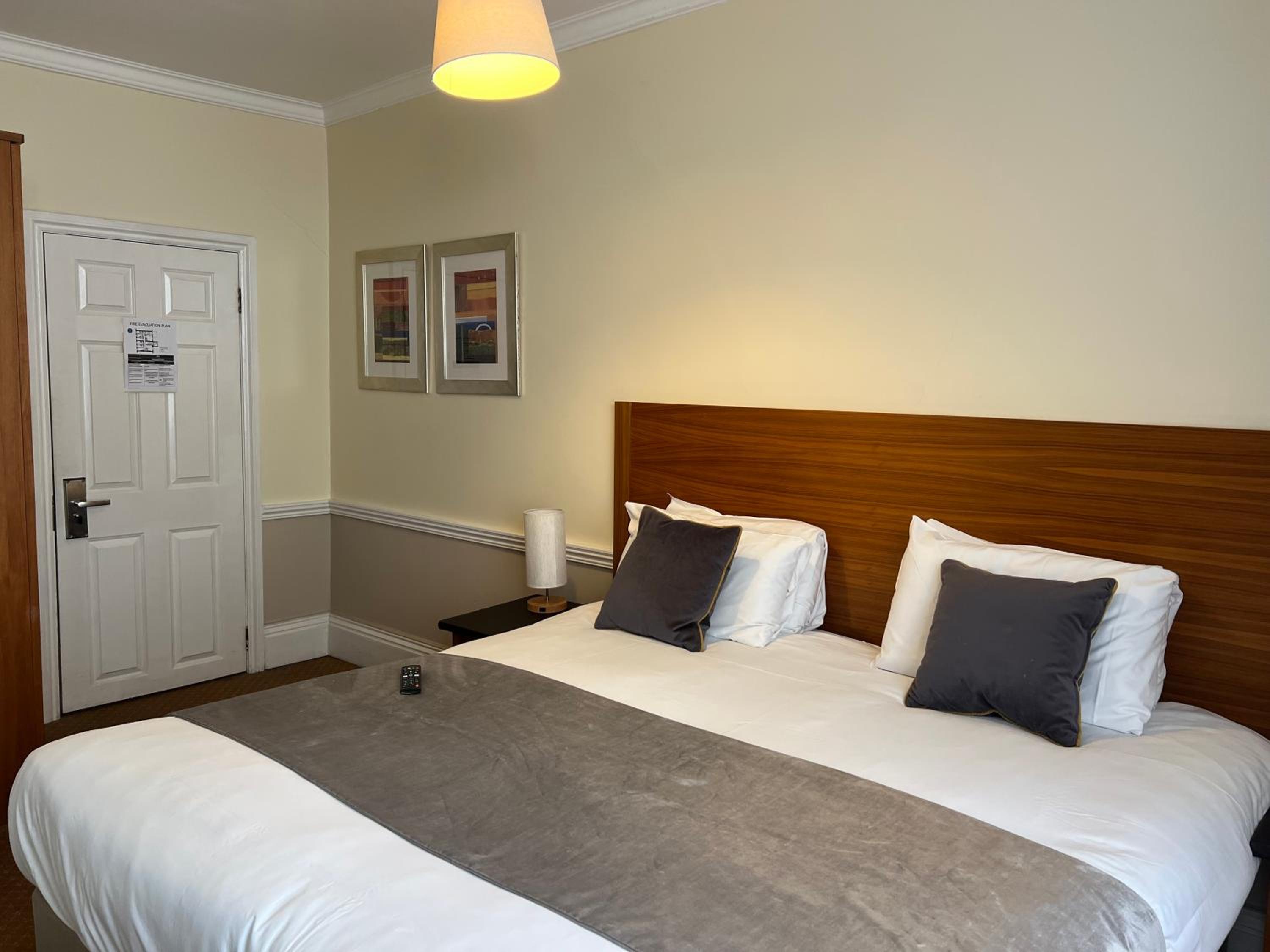 غرفة ثلاثية بسرير مزدوج، Hotel Cavendish 4/10
