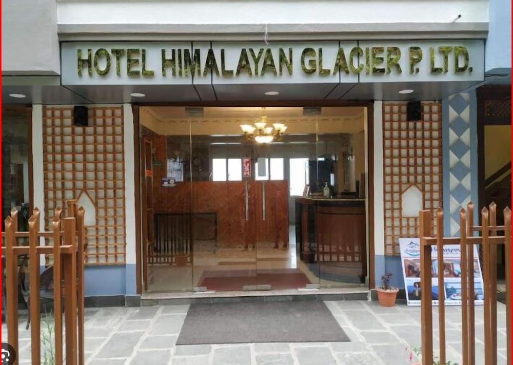 Hotel Himalayan Glacier 8/40