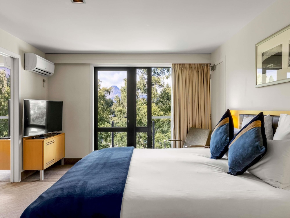 NOVOTEL QUEENSTOWN LAKESIDE 15/50