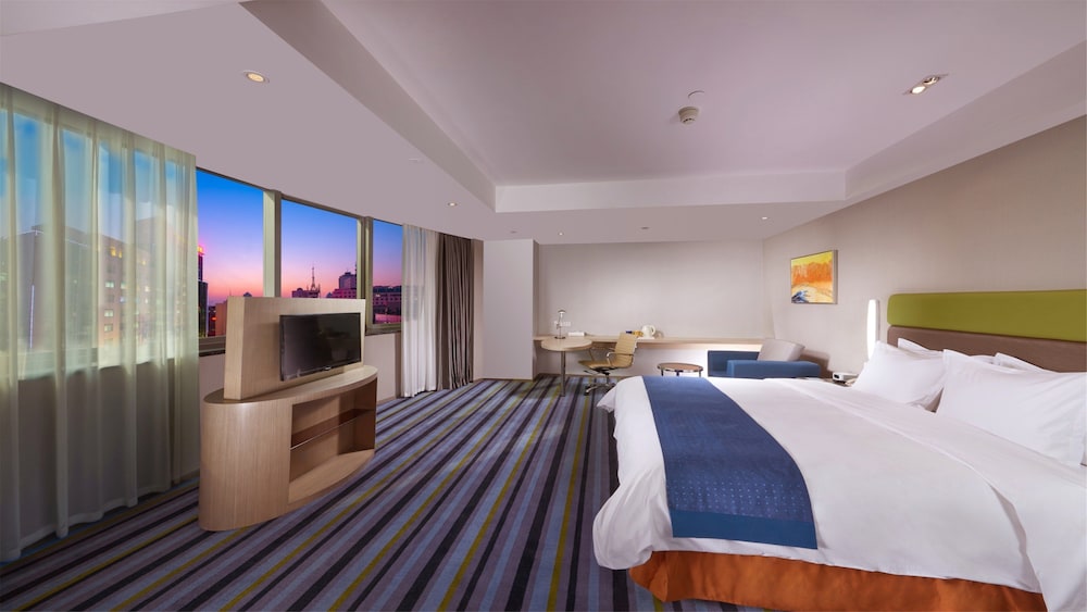 HOLIDAY INN EXPRESS HEFEI DOWNTOWN 25/80