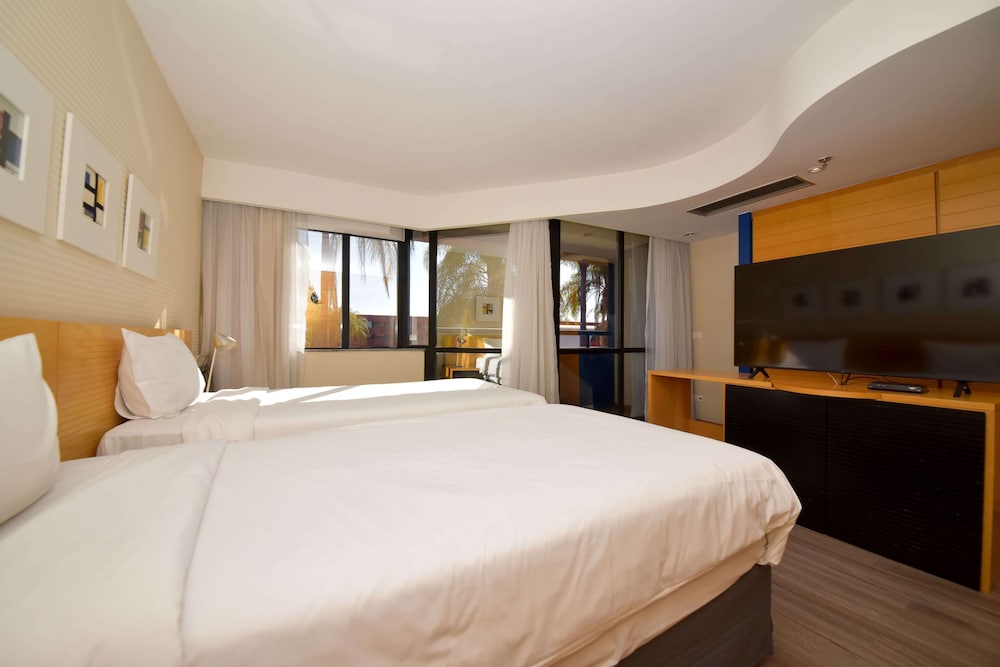 Deluxe, 3 Beds
