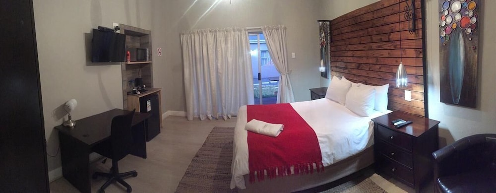 Tranquil House B&B @ 10 Berry St 6/44