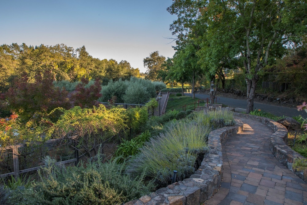 Wine Country Inn 35/74