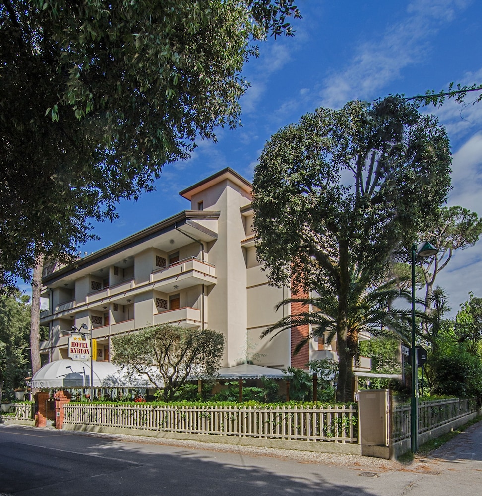 Hotel Kyrton 4/50