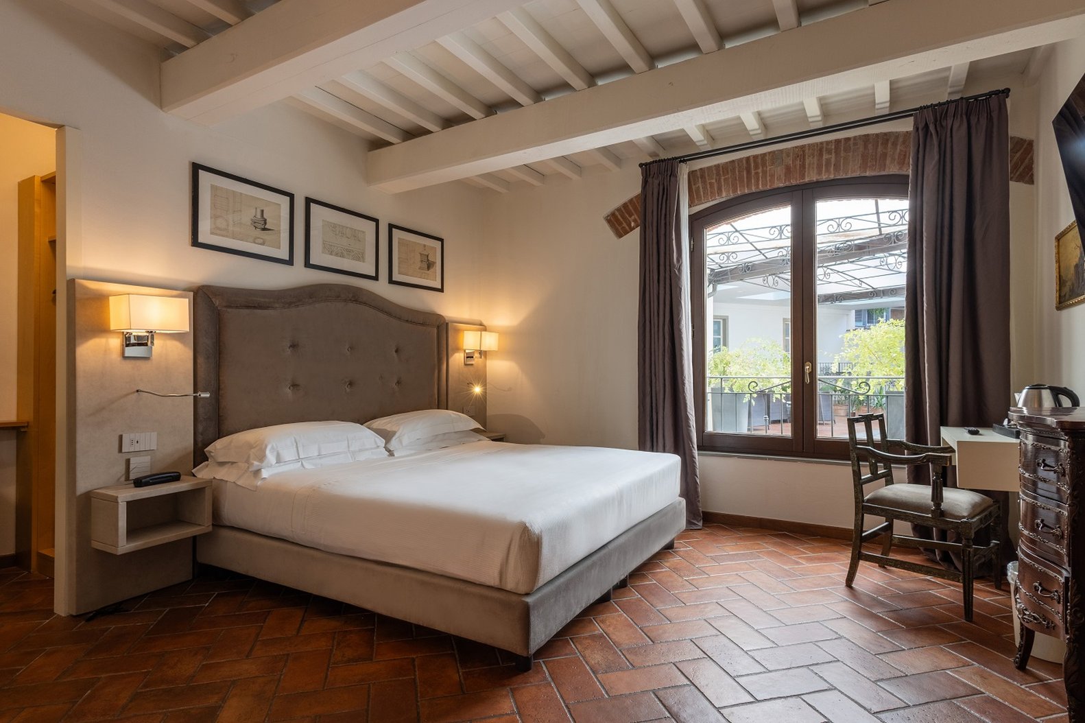 Embassy Hotel Florence 19/42