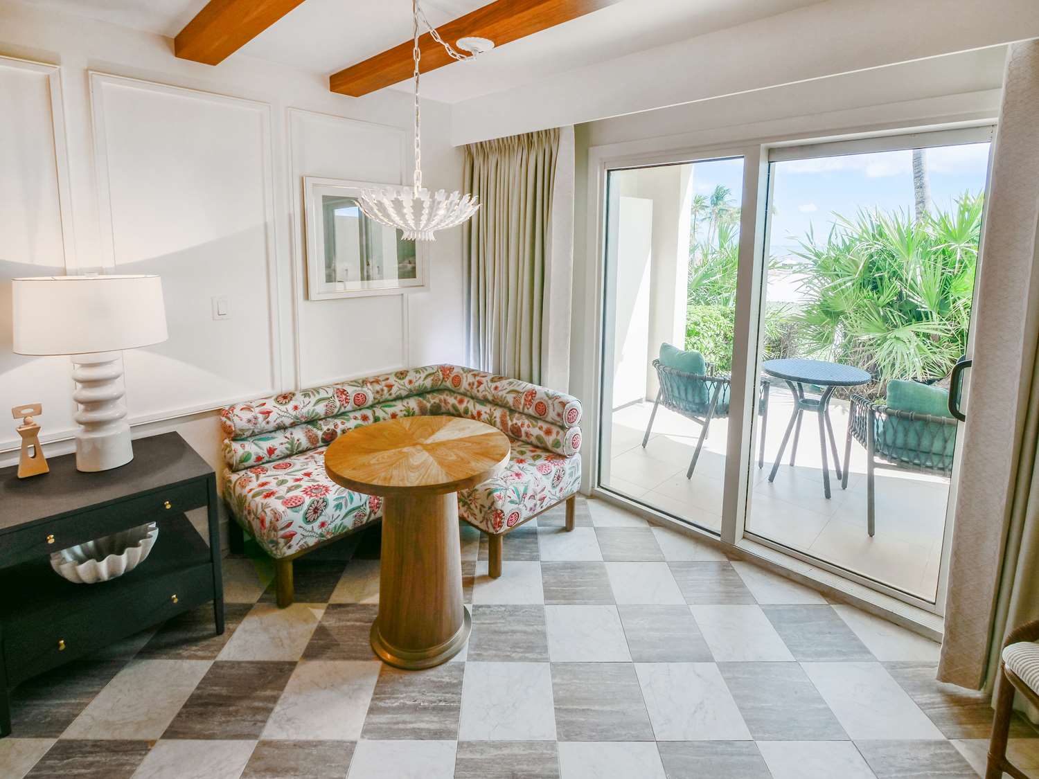 Suite, King Bed, Bathtub, Accessible