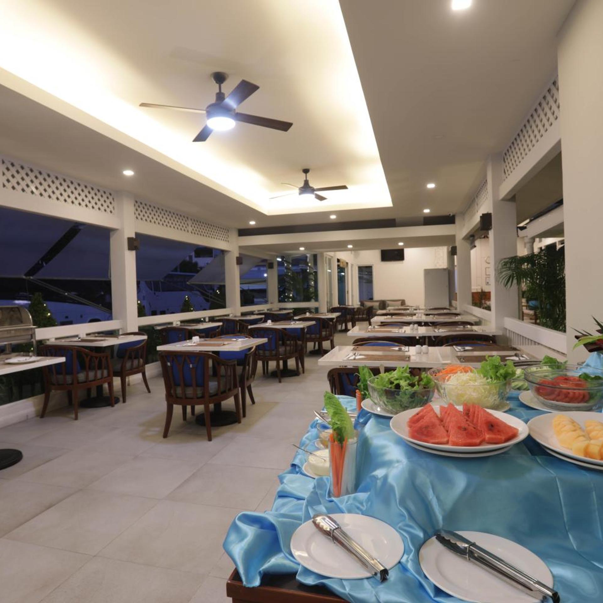 Tuana Hotels Brook Pool Access 36/50