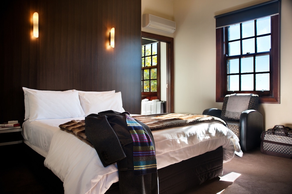 Mineral Springs Hotel 15/50