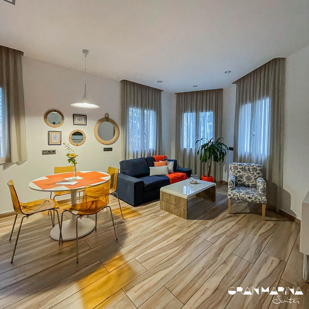 Gran Marina Suites 51/67