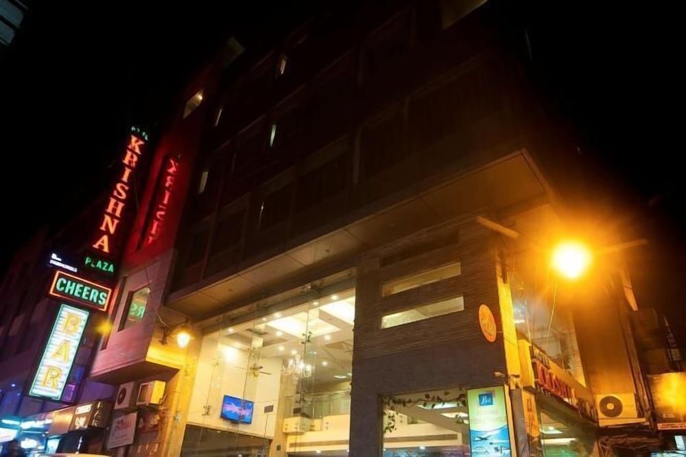 HOTEL GRAND PLAZA. 6/50