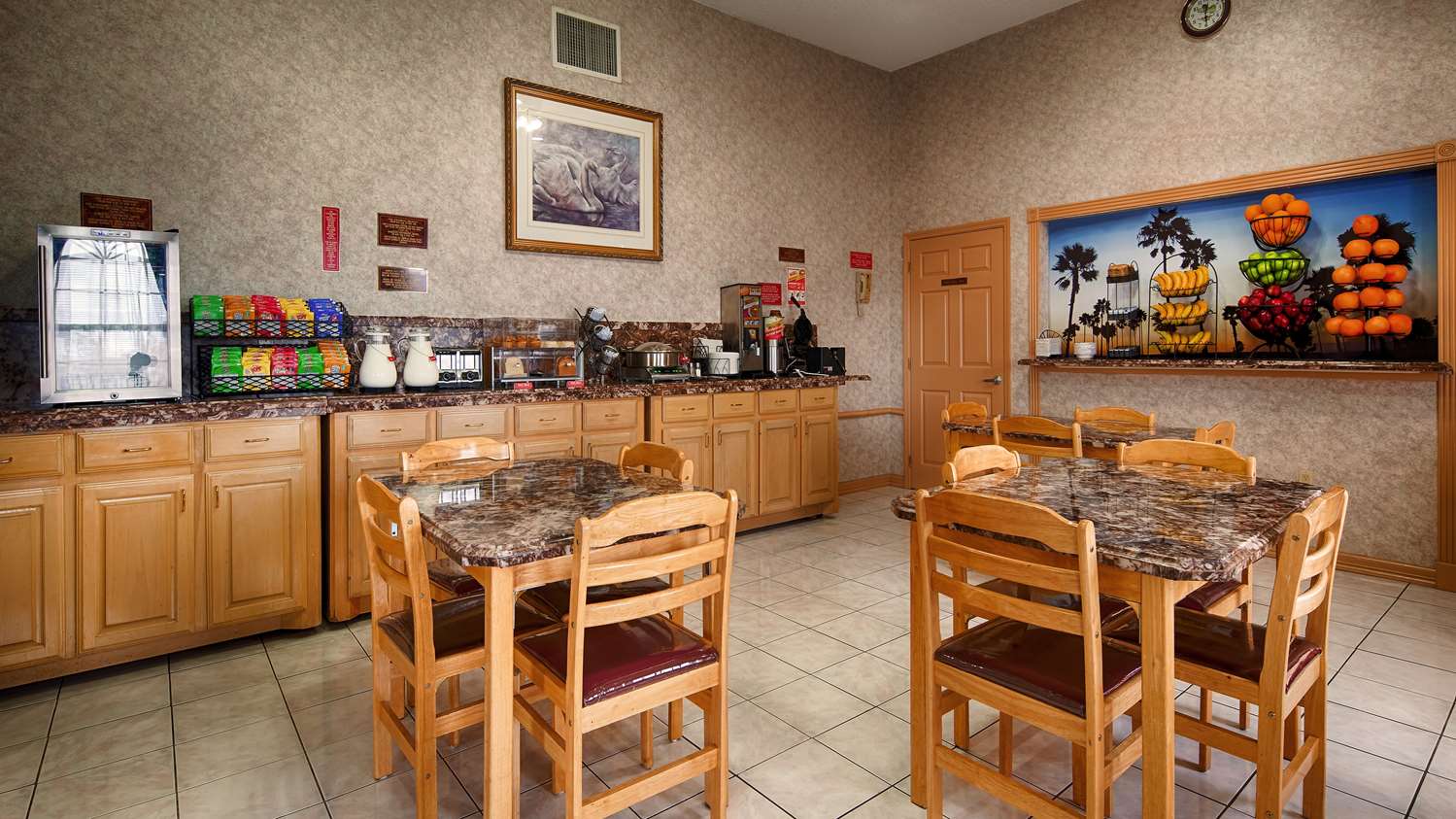 Surestay Hotel by Best Western Mission 5/8