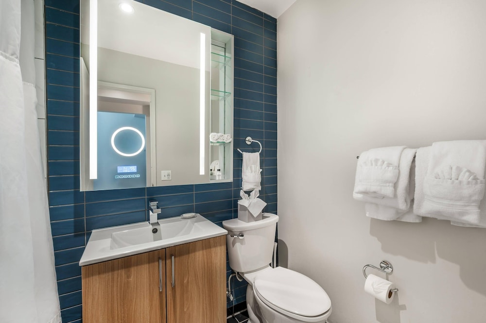 The Quincy, Ascend Hotel Collection 45/47