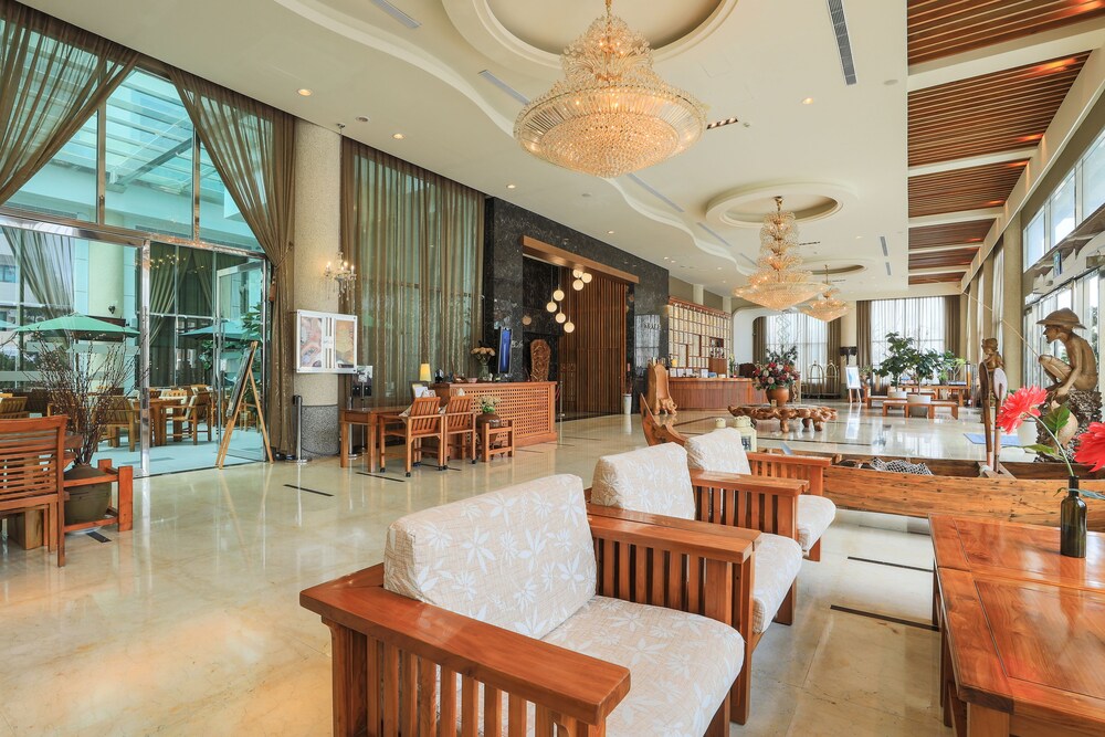 Yentai Hotel 34/41