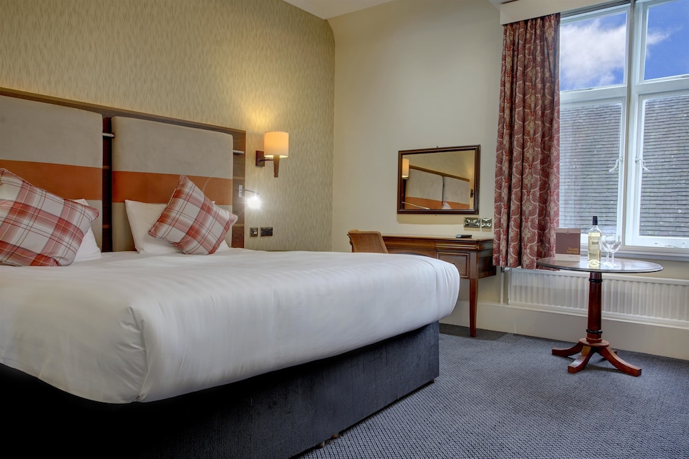Best Western Plough & Harrow Hotel 12/49