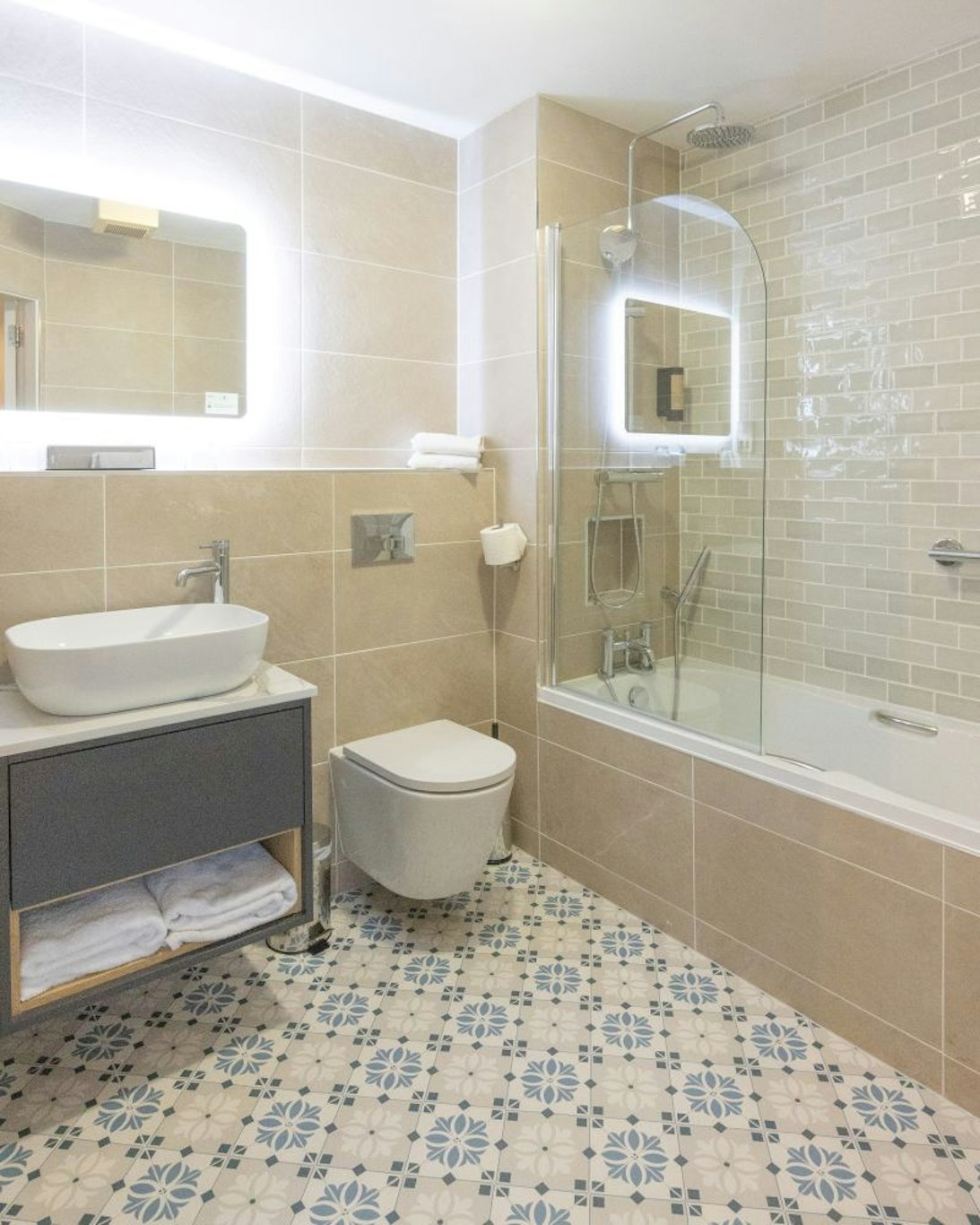 Bloomfield House Hotel Mullingar 30/31