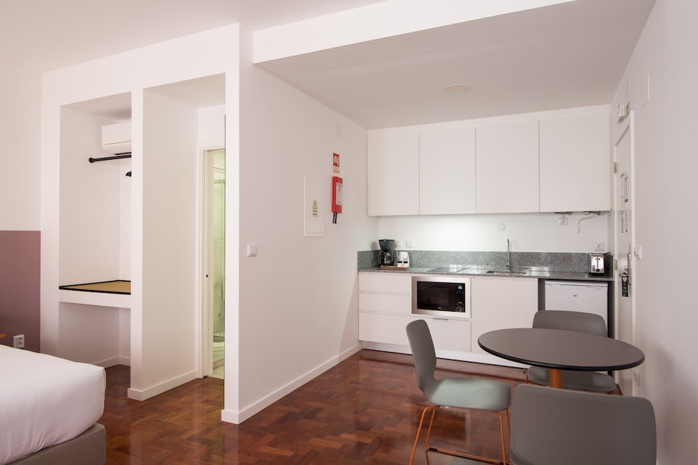 Lisbon Serviced Apartmentos - Campos 34/48