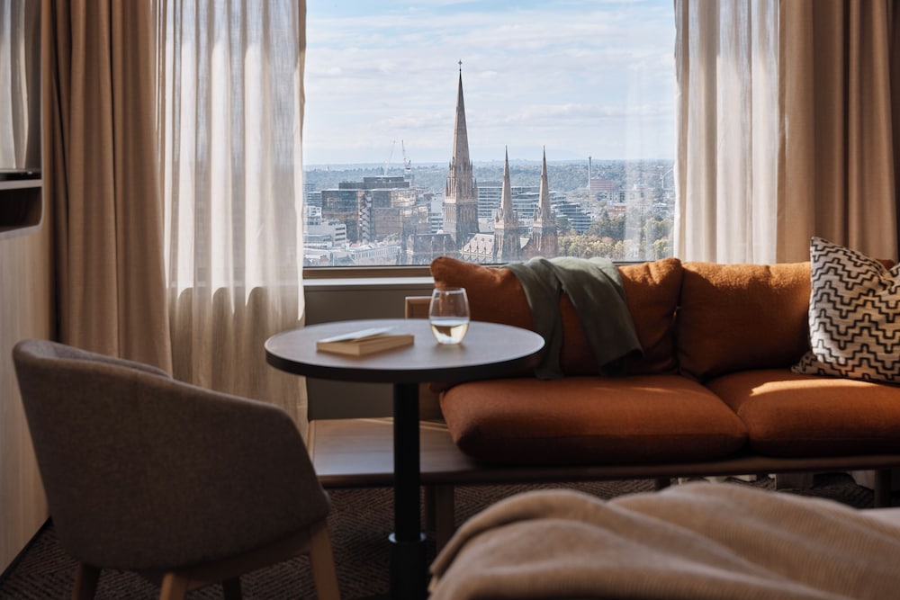 Rydges Melbourne 30/50