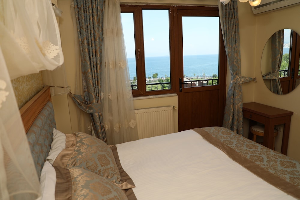 Sea House Suites 22/50