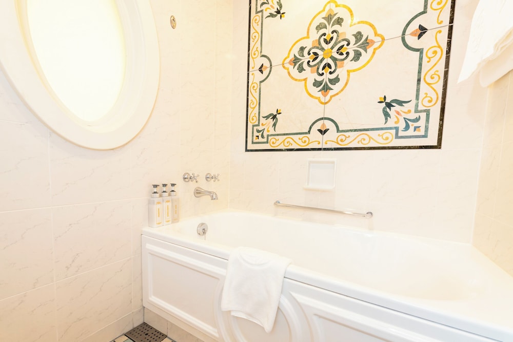 Tokyo Disneyland Hotel 13/50
