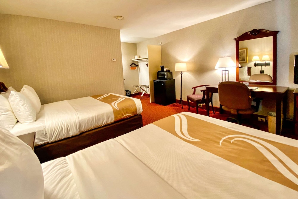 Maine Evergreen Hotel Ascend Hotel Collection 19/33