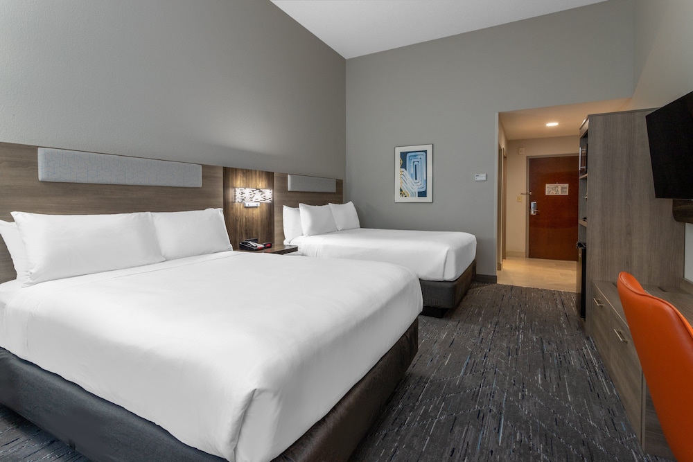 Holiday Inn Express Crystal River 16/59