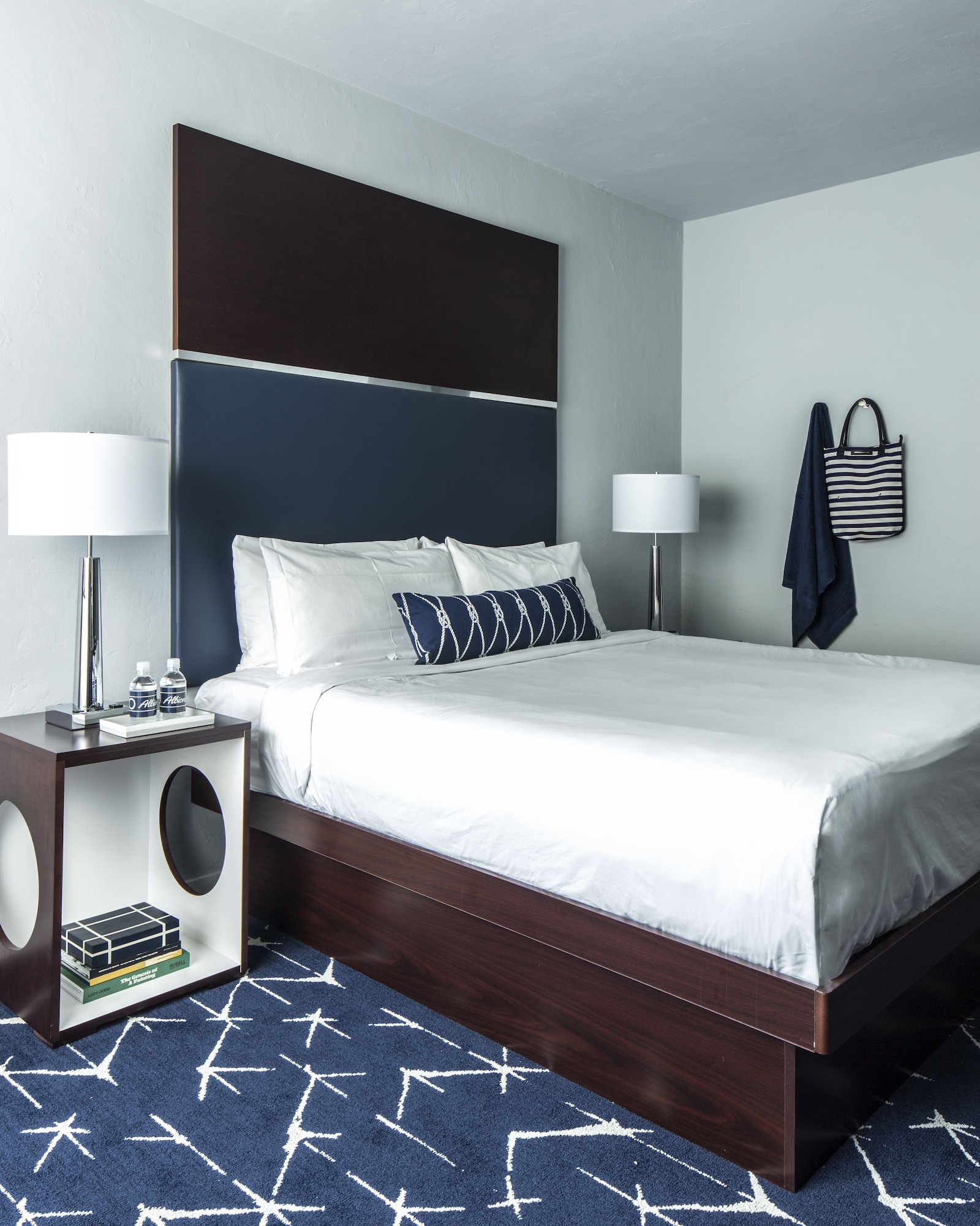 1 BEDROOM, EXECUTIVE, SUITE, POOL VIEW