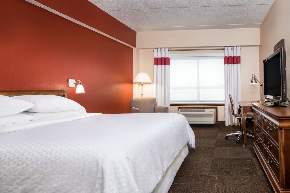 Four Points By Sheraton Louisville Airport 13/27