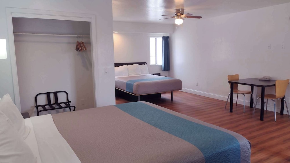 Motel6 Pismo Beach, CA - Pacific Ocean 20/52