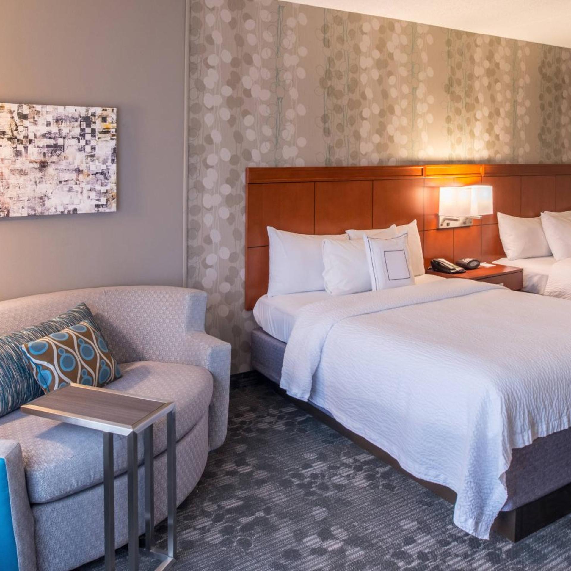 Specialty, 2 Queen Beds