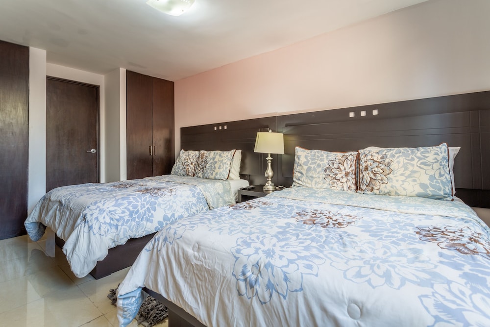 1 BEDROOM, GRAND, SUITE
