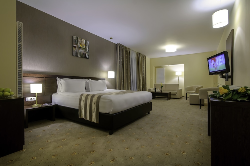 Golden Time Hotel 16/62