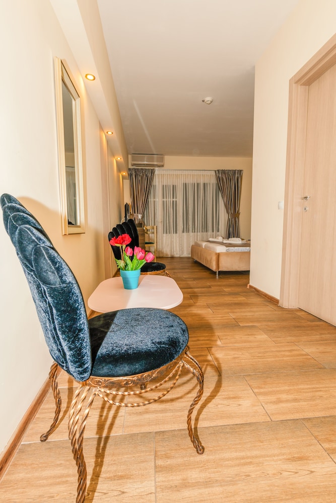 Michelangelo Resort 32/50