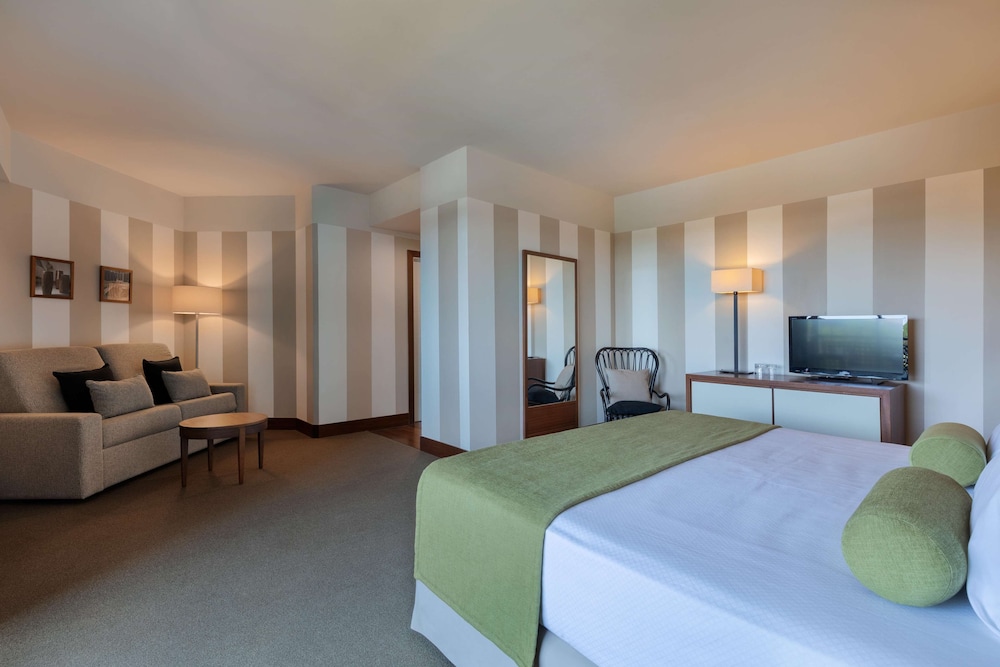 Precise Resort el Rompido the Hotel Formerly el Rompido Golf 18/65