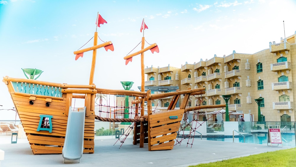 Grand Hyatt Muscat Hotel 44/50