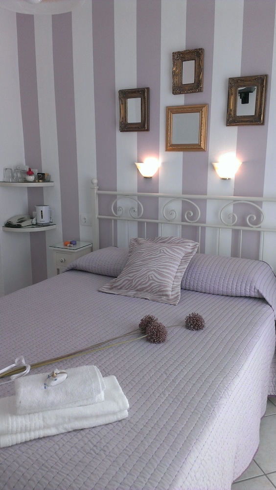 Hotel Cyclades 48/61