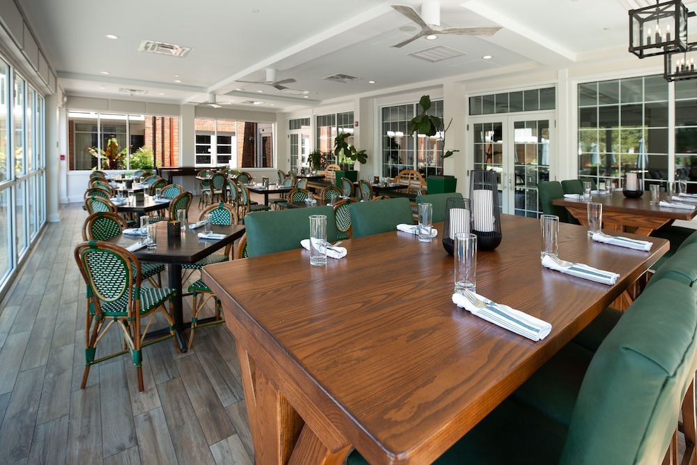 Ohio University Inn Conference Center 37/60