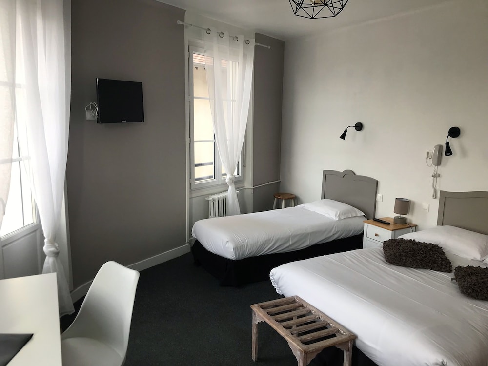 Hôtel De La Paix 34/67