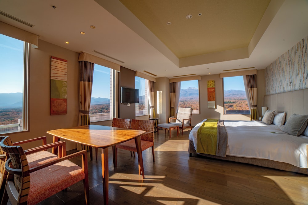 Room, Twin Beds, Mountain View, Main Tower