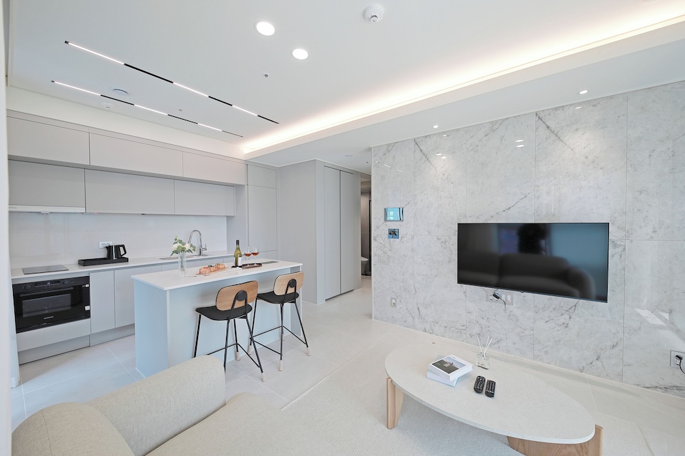 Sota Suite Busan Seomyeon 41/51