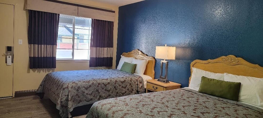 LAKEVIEW INN LUCERNE 21/66