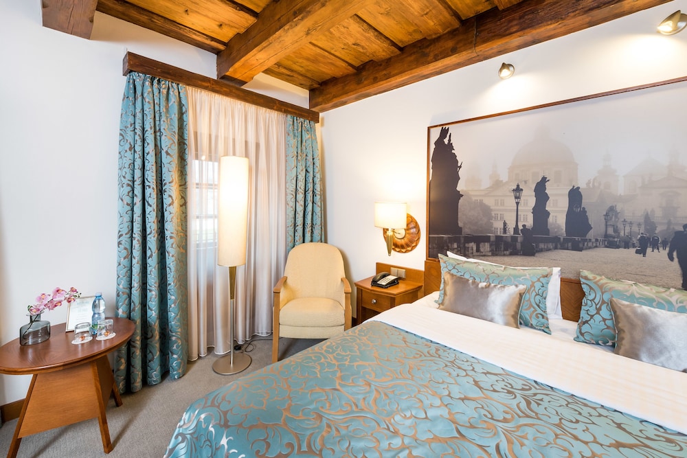 Lindner Hotel Prague Castle 8/50
