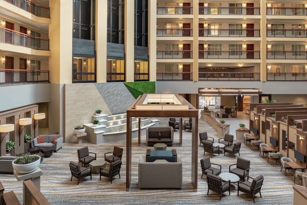 Embassy Suites by Hilton Cleveland Rockside 27/33